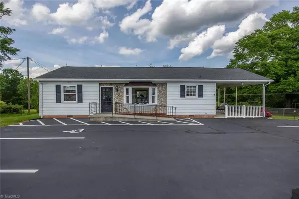 317 E King ST, King, NC 27021