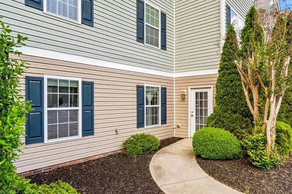 4702 Pennoak LN,  Greensboro,  NC 27407