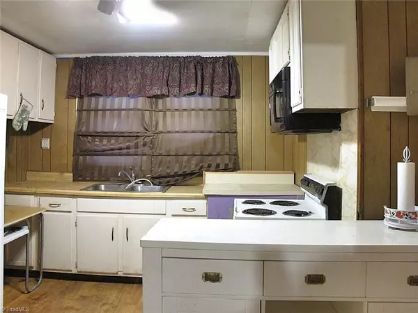 Winston-salem, NC 27105,1831 N Dunleith AVE