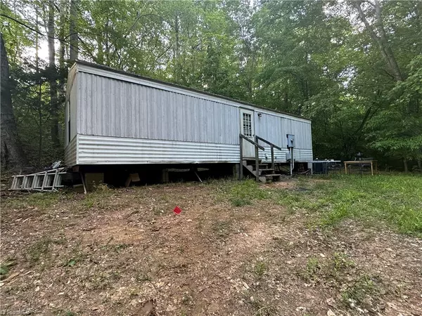 Lexington, NC 27292,496 Lee Smith RD