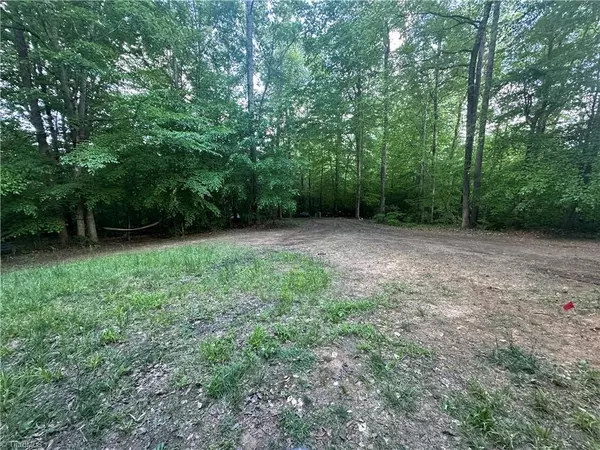 Lexington, NC 27292,496 Lee Smith RD