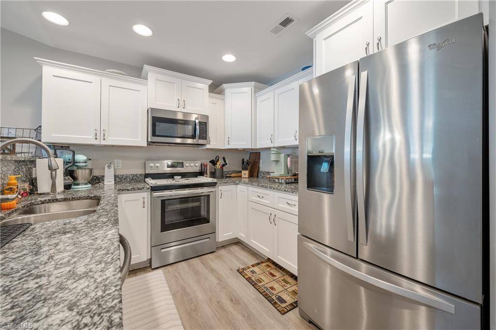 Archdale, NC 27263,106 Oak Ridge DR