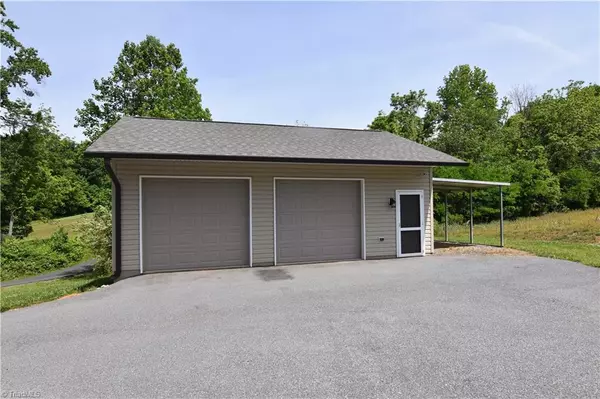 Thomasville, NC 27360,120 Rivers LN
