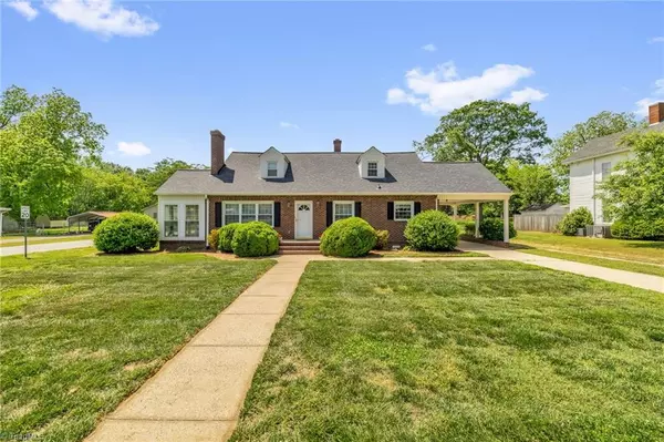 318 S Fayetteville ST, Liberty, NC 27298