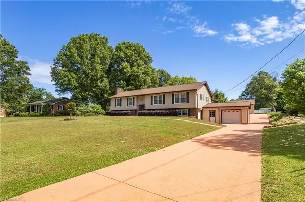 Kernersville, NC 27284,1039 Windwood DR