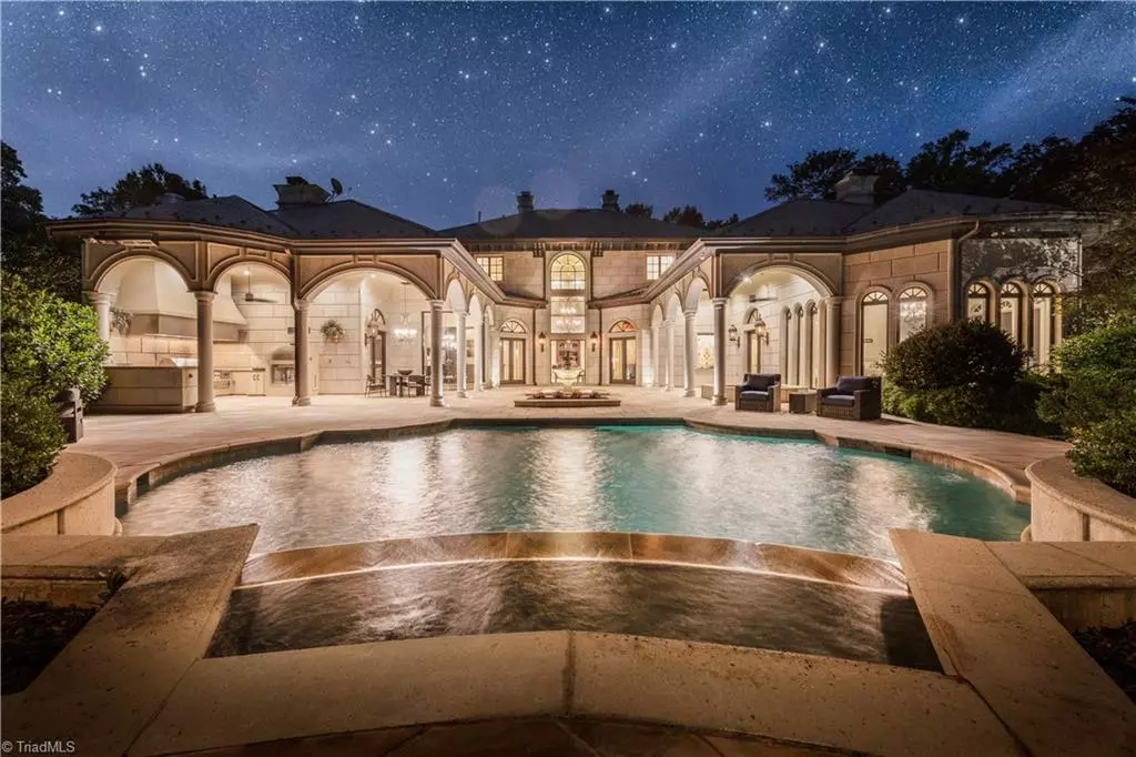 Winston-salem, NC 27104,2725 Windsor RD