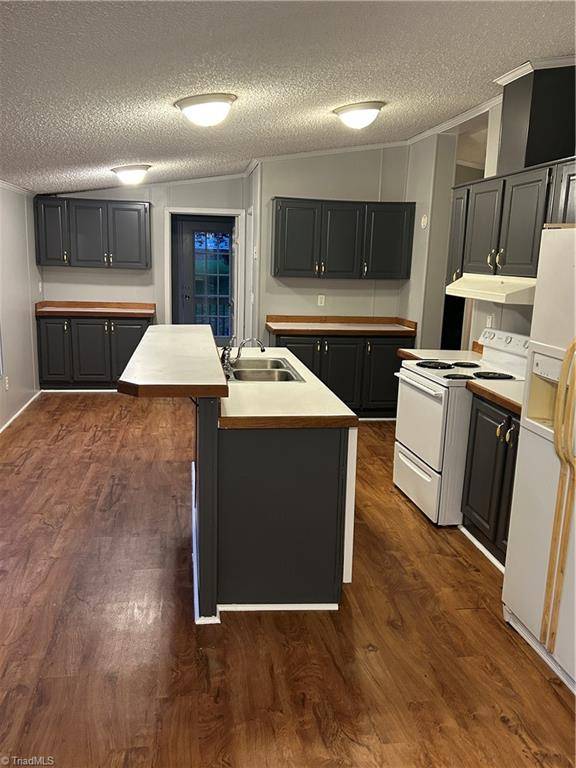 Jonesville, NC 27020,1017 Laura Lynn DR