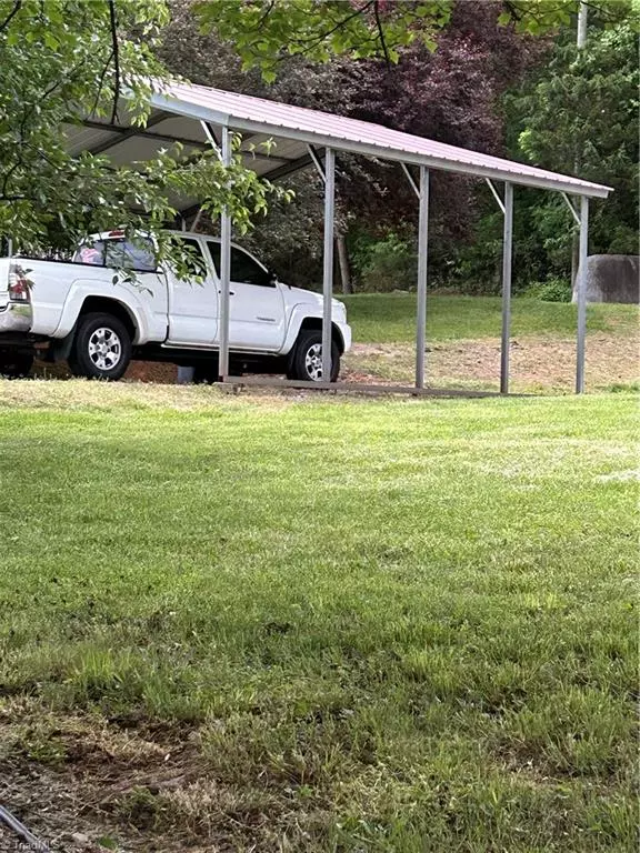 Jonesville, NC 27020,1017 Laura Lynn DR