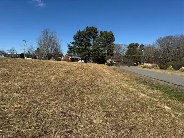 King, NC 27021,00 Pineview DR