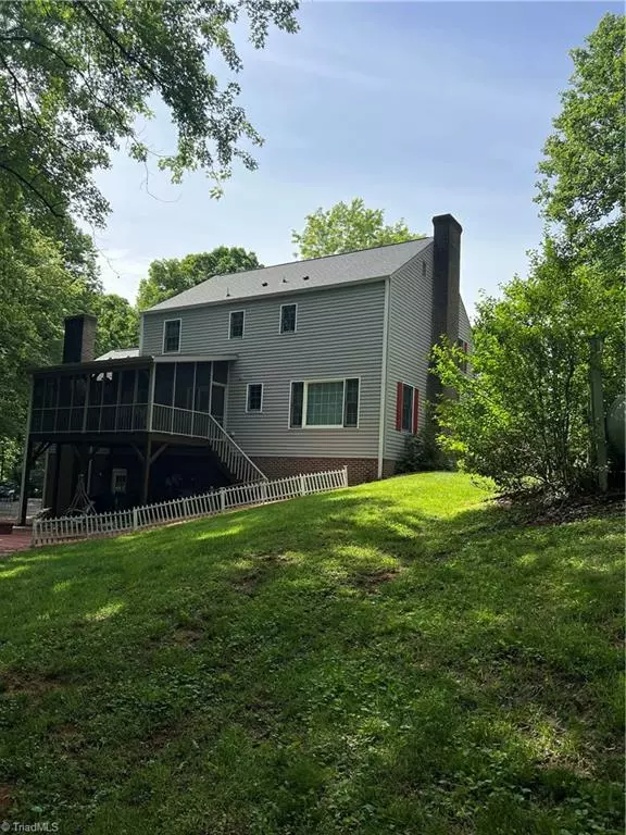 North Wilkesboro, NC 28659,209 Cedar LN