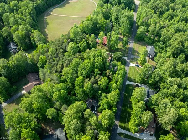 Mocksville, NC 27028,281 Lakeview RD