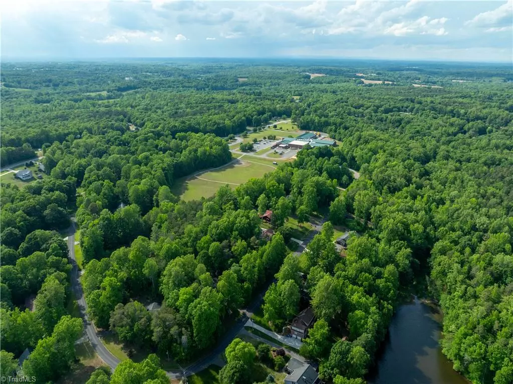 Mocksville, NC 27028,281 Lakeview RD