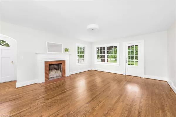 Yadkinville, NC 27055,104 N Madison ST