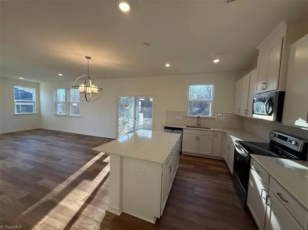 Graham, NC 27253,19 Longdale DR