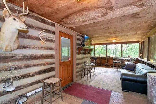 Wilkesboro, NC 28697,303 Blue Heron LN