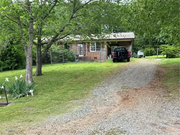 268 Raven CIR, Lexington, NC 27292