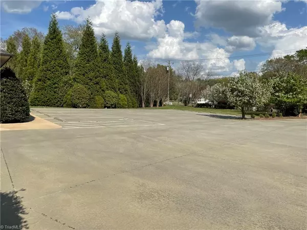 Burlington, NC 27217,1611 Flora AVE