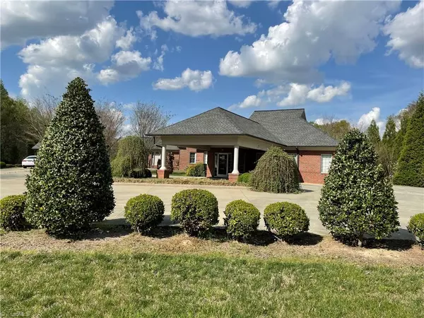 Burlington, NC 27217,1611 Flora AVE