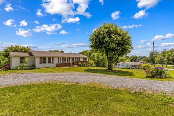 Elkin, NC 28621,1034 Cb Eller School RD