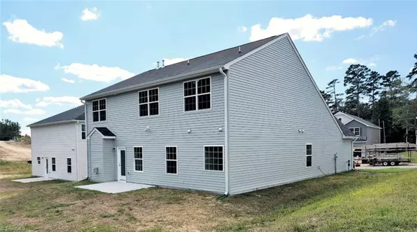 High Point, NC 27265,4094 Stallion ST #lot 75