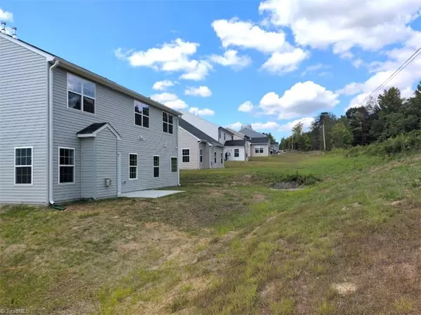 High Point, NC 27265,4094 Stallion ST #lot 75