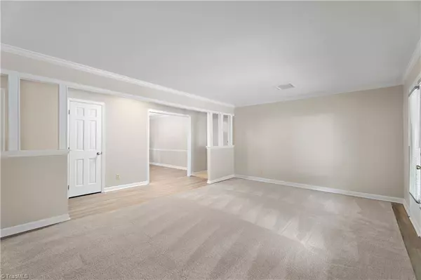 Greensboro, NC 27405,1 Fountain View CIR #C