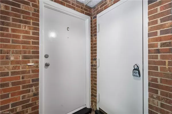 Greensboro, NC 27405,1 Fountain View CIR #C
