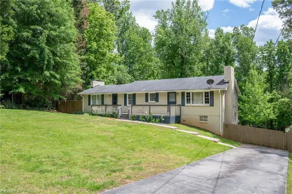 Winston-salem, NC 27105,228 Barlow CIR