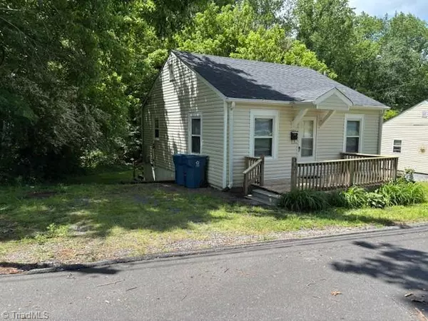 Mocksville, NC 27028,212 W Maple AVE