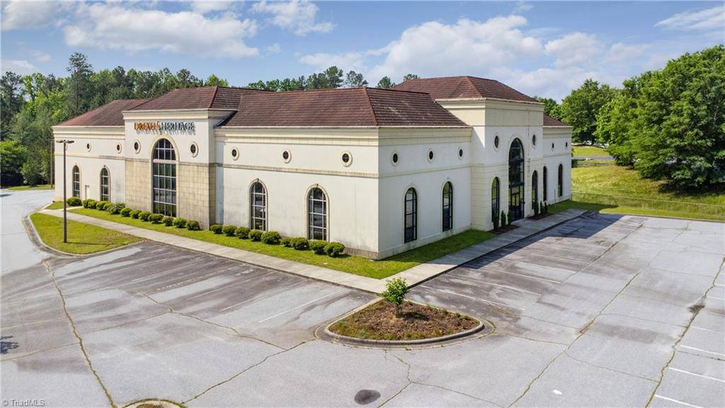 4240 Furniture AVE, Jamestown, NC 27282