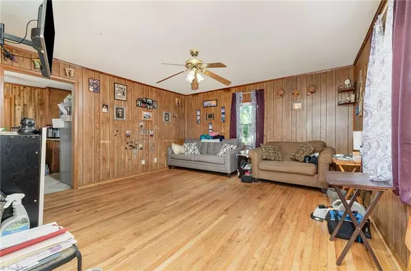 Ramseur, NC 27316,618 Oliver ST