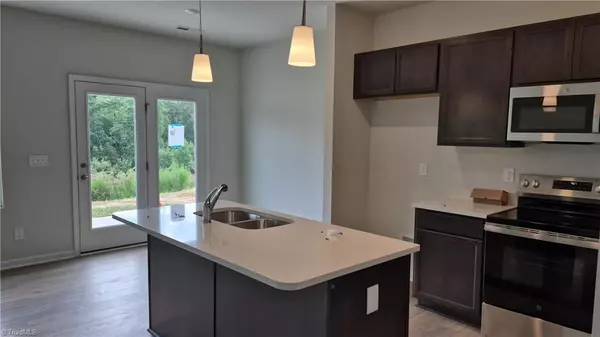 Kernersville, NC 27284,5043 Fallmeade RD