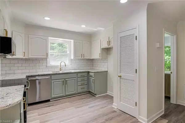 Yadkinville, NC 27055,1336 Crepe Myrtle LN