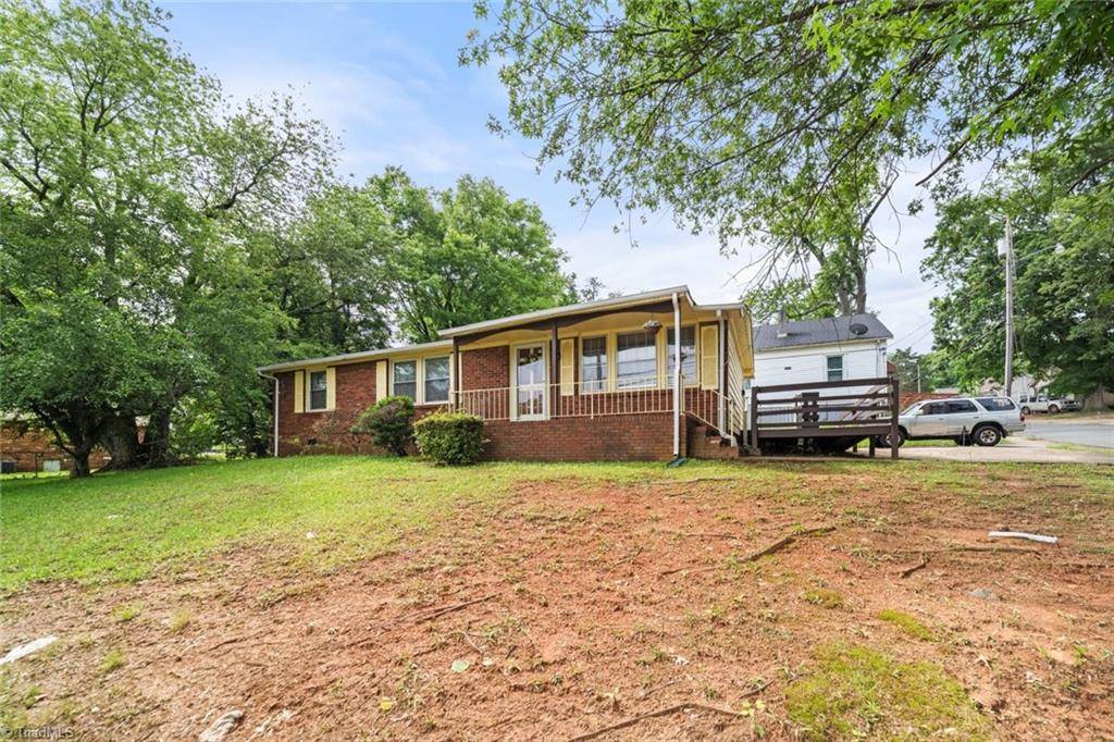Winston-salem, NC 27101,619 N Jackson AVE