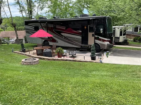 Ennice, NC 28623,427 Saddle Ridge DR