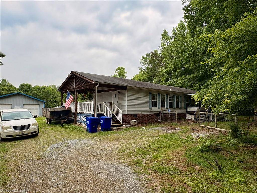 731 Ramseur Julian RD, Ramseur, NC 27316
