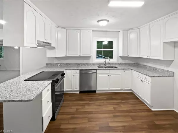 Mocksville, NC 27028,236 Wandering LN