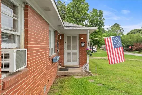 Greensboro, NC 27405,2511 Campbell ST