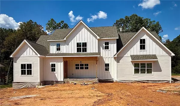 8933 Maltese CT, Lewisville, NC 27023