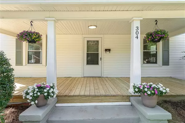 High Point, NC 27262,304 Louise AVE