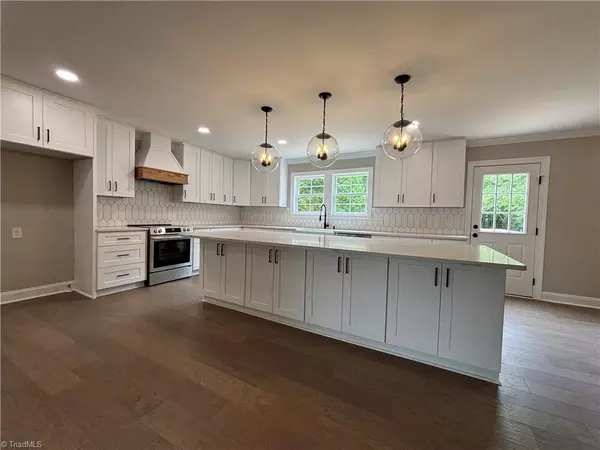 Madison, NC 27025,300 K Fork RD