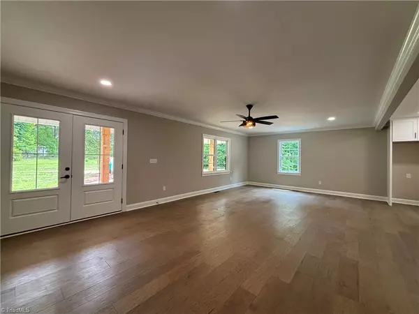 Madison, NC 27025,300 K Fork RD