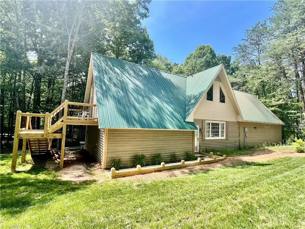 Madison, NC 27025,800 Smothers RD