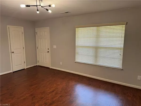 Pfafftown, NC 27040,5911 Odenton LN