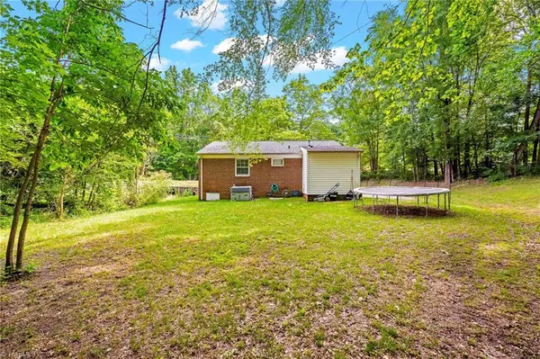 High Point, NC 27263,1126 E Springfield RD