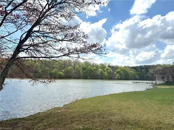 Winston-salem, NC 27106,511 Raspberry Hill RD