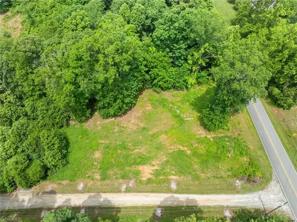 King, NC 27021,2595 Slate RD