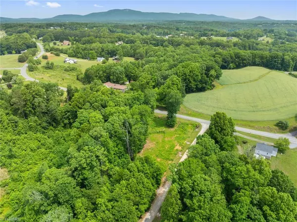 King, NC 27021,2595 Slate RD