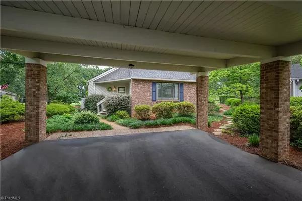 Advance, NC 27006,191 Fairway DR