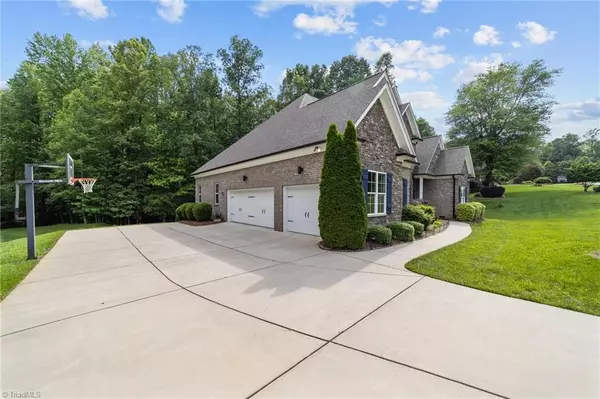 Oak Ridge, NC 27310,8441 Alice Player DR